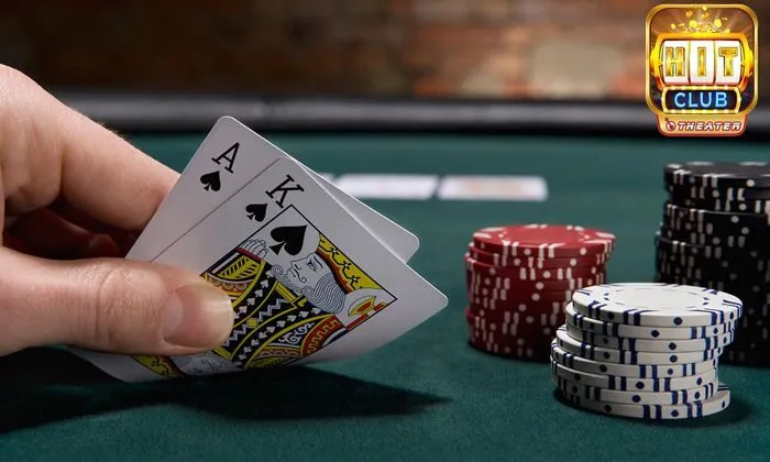 Hướng dẫn luật Poker chi tiết cho người mới chơi 3 Người chơi theo luật Poker có thể thực hiện nhiều hành động trong ván bài